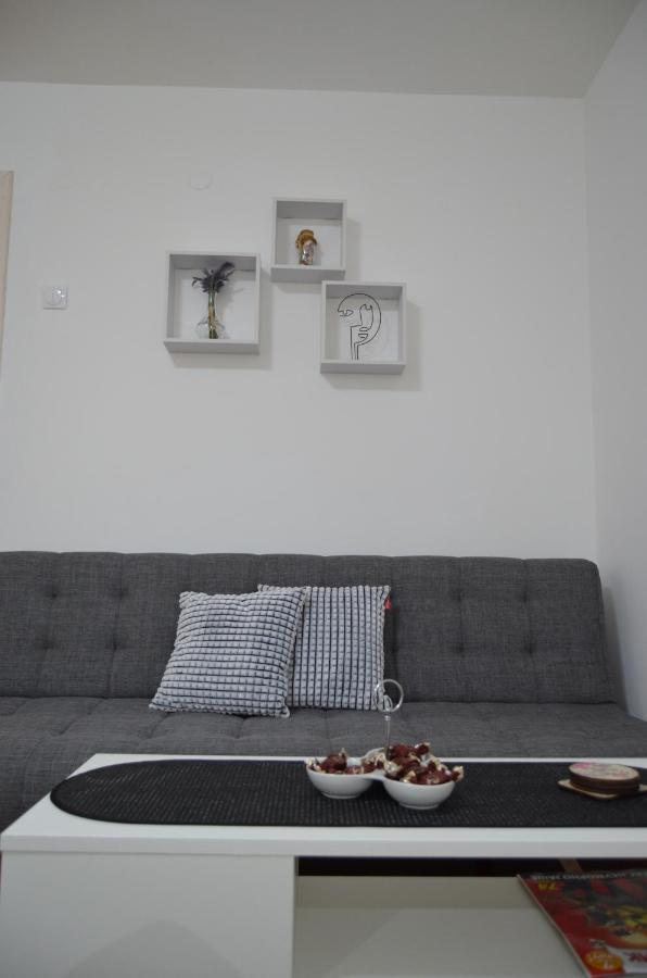 Mikmari Apartman Subotica Dış mekan fotoğraf